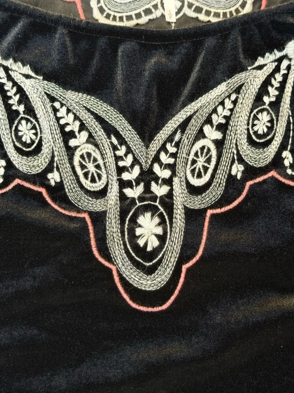 Free People Party Train Black Embroidered Velvet Scoop Neck Top Women’s Size S